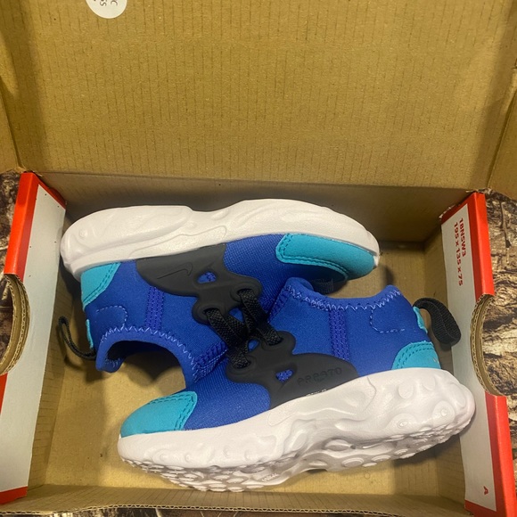 Nike size 6c blue/turquoise/black - Picture 2 of 2